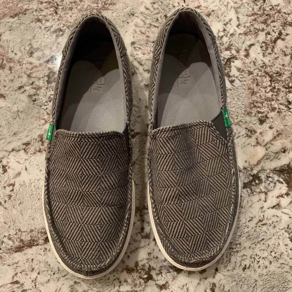 Sanuk shoes